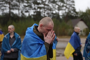 Новини Вінниці / Троє військових з Вінничиини сьогодні повернулися додому із трирічного полону