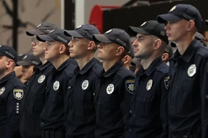 Новини Вінниці / У Вінниці майбутні поліцейські з Харківського університету склали присягу Україні