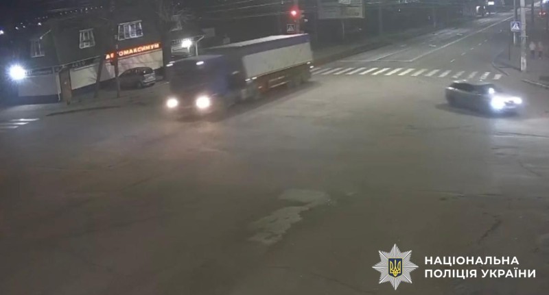 У Вінниці під колесами вантажівки загинув пішохід / Новости Винницы и области / Інформаційний портал На Париже Новини Вінниці / У Вінниці під колесами вантажівки загинув пішохід