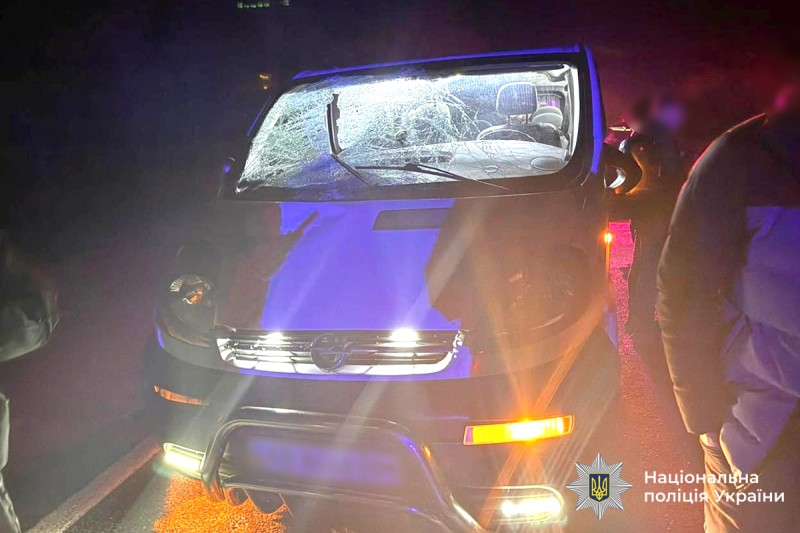 В смертельній аварії поблизу Калинівки під колесами вантажівки загинув пішохід / Новости Винницы и области / Інформаційний портал На Париже Новини Вінниці / В смертельній аварії поблизу Калинівки під колесами вантажівки загинув пішохід