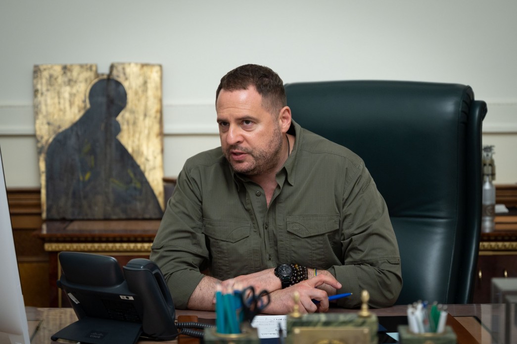 Новини Вінниці / Андрій Єрмак подав заяву про відставку, Зеленський заяву підписав 