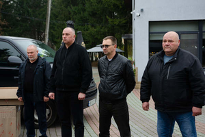 Новости Винницы и области / Хмільник передав на фронт 100 дронів, зібраних завдяки спільній ініціативі волонтерів та жителів громади / Інформаційний портал На Париже Новини Вінниці / Хмільник передав на фронт 100 дронів, зібраних завдяки спільній ініціативі волонтерів та жителів громади