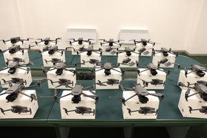 Новости Винницы и области / У Віннниці захисникам 120-ї бригади передали 20 квадрокоптерів / Інформаційний портал На Париже Новини Вінниці / У Віннниці захисникам 120-ї бригади передали 20 квадрокоптерів