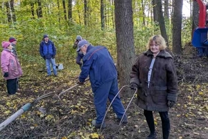 Новости Винницы и области / Вінниця чепуриться: містяни наводять лад у дворах, парках та скверах / Інформаційний портал На Париже Новини Вінниці / Вінниця чепуриться: містяни наводять лад у дворах, парках та скверах