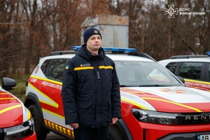 Новини Вінниці / Вінниця передала п'ять позашляховиків для офіцерів-рятувальників 