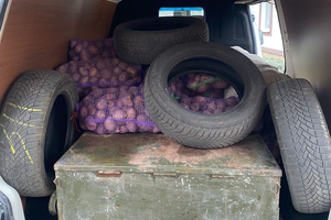 Новини Вінниці / Фермер із Уланова передав медичному батальйону авто, а Хмільницька громада – гуманітарну допомогу