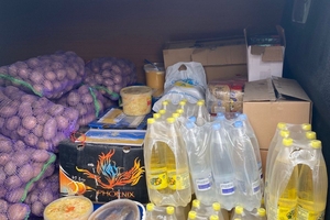 Новини Вінниці / Фермер із Уланова передав медичному батальйону авто, а Хмільницька громада – гуманітарну допомогу