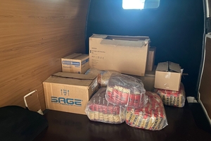 Новини Вінниці / Фермер із Уланова передав медичному батальйону авто, а Хмільницька громада – гуманітарну допомогу