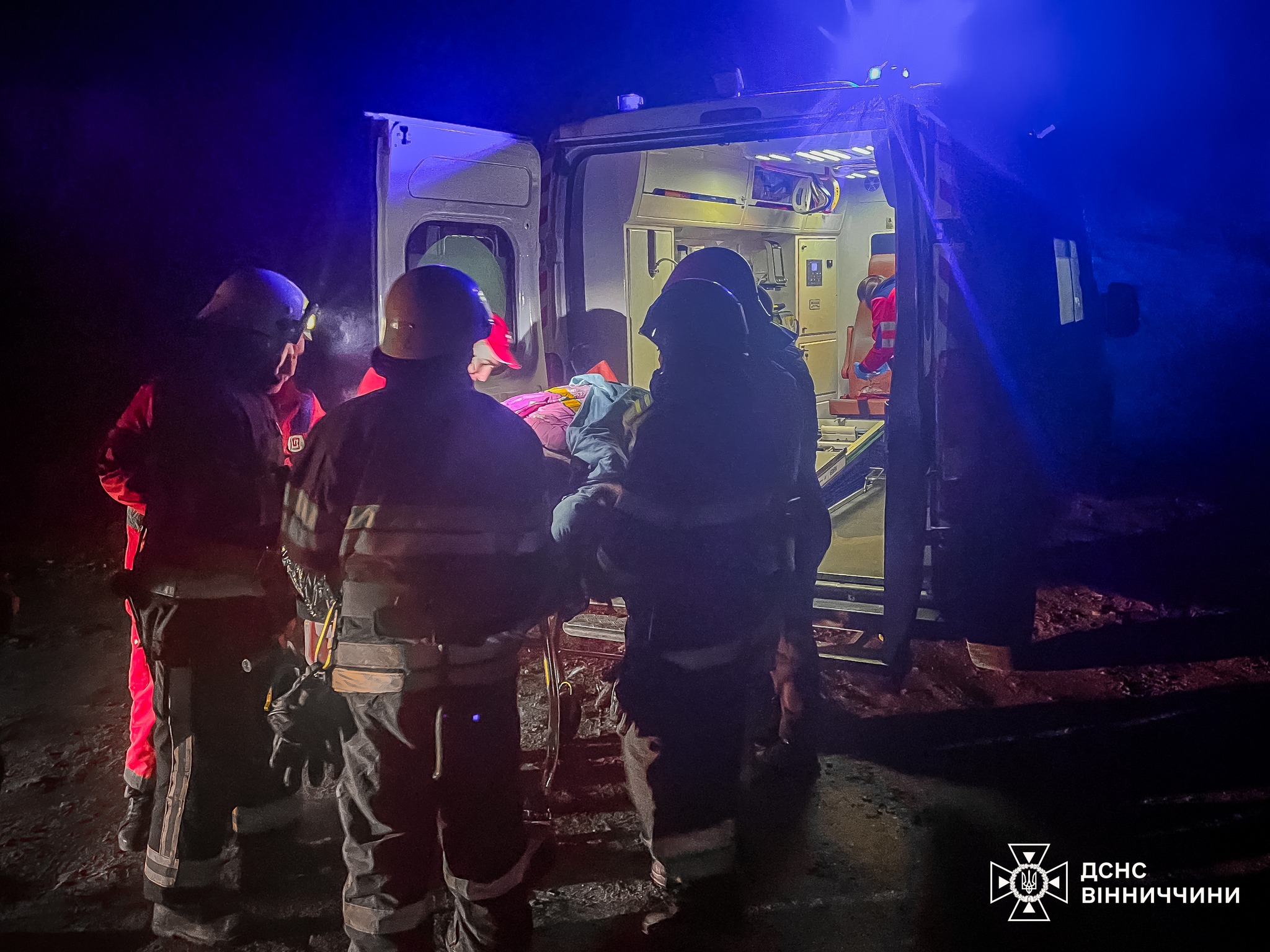 Новини Вінниці / На Вінниччині надзвичайник поза службою врятував чоловіка, який випав у ставок