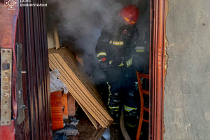 Новости Винницы и области / На Вінниччині рятувальники ліквідували серію пожеж: одна людина загинула / Інформаційний портал На Париже Новини Вінниці / На Вінниччині рятувальники ліквідували серію пожеж: одна людина загинула