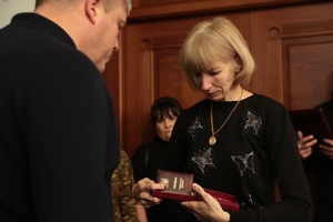 Новини Вінниці / На Вінниччині родинам полеглих захисників України вручили державні нагороди посмертно