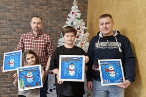 Новости Винницы и области / Татусі-ветерани та їх діти створили зимові картини на сімейному майстеркласі у Вінниці / Інформаційний портал На Париже Новини Вінниці / Татусі-ветерани та їх діти створили зимові картини на сімейному майстеркласі у Вінниці