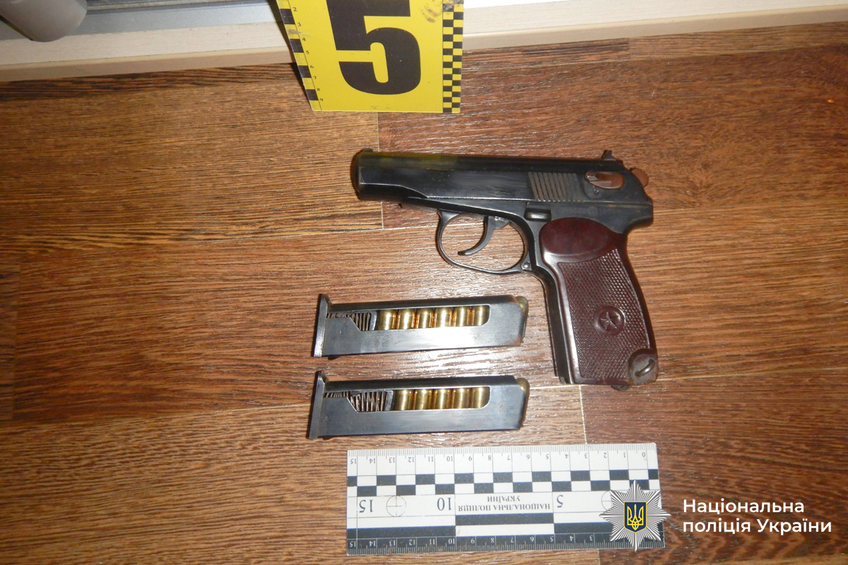 У Гайсинському районі сімейна сварка переросла у стрілянину / Новости Винницы и области / Інформаційний портал На Париже Новини Вінниці / У Гайсинському районі сімейна сварка переросла у стрілянину