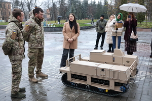 Новини Вінниці / У Вінниці збір кришечок перетворився на реальну допомогу бригаді НГУ АЗОВ