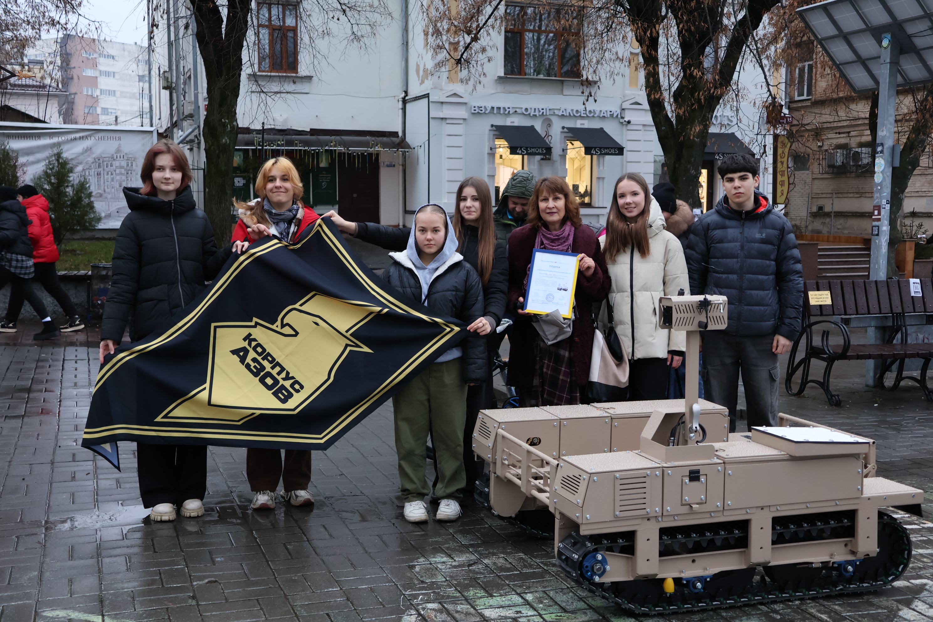 Новини Вінниці / У Вінниці збір кришечок перетворився на реальну допомогу бригаді НГУ АЗОВ