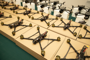 Новости Винницы и области / Вінниччина передала дрони бійцям 38-го зенітного ракетного полку / Інформаційний портал На Париже Новини Вінниці / Вінниччина передала дрони бійцям 38-го зенітного ракетного полку