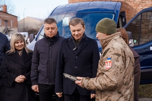 Новини Вінниці / Вінниця передала бойові авто двом спецпідрозділам ЗСУ