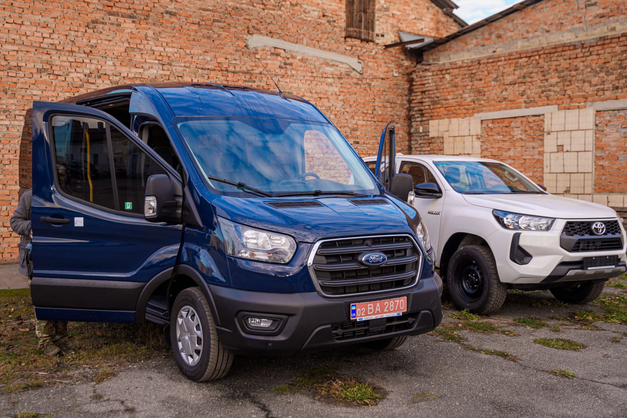 Новини Вінниці / Вінниця передала бойові авто двом спецпідрозділам ЗСУ