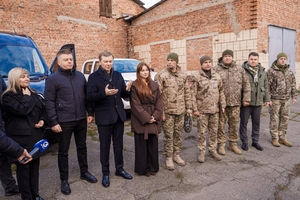 Новини Вінниці / Вінниця передала бойові авто двом спецпідрозділам ЗСУ