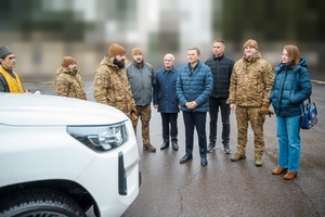 Новини Вінниці / Вінниця передала нову партію техніки бійцям 14-ї бригади НГУ «Червона калина»