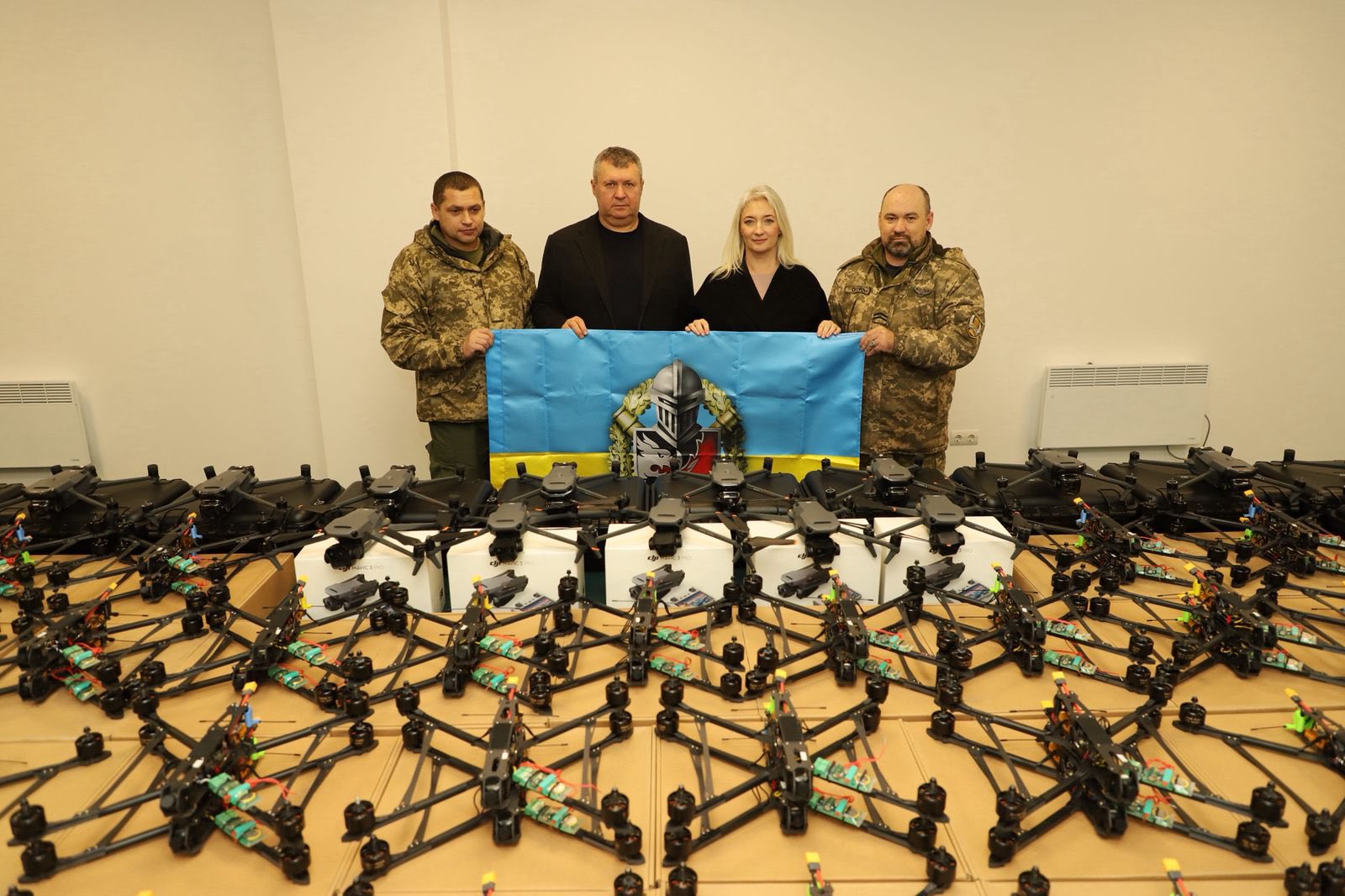 Вінниця продовжує підтримку армії: нова партія дронів передана військовим / Новости Винницы и области / Інформаційний портал На Париже Новини Вінниці / Вінниця продовжує підтримку армії: нова партія дронів передана військовим