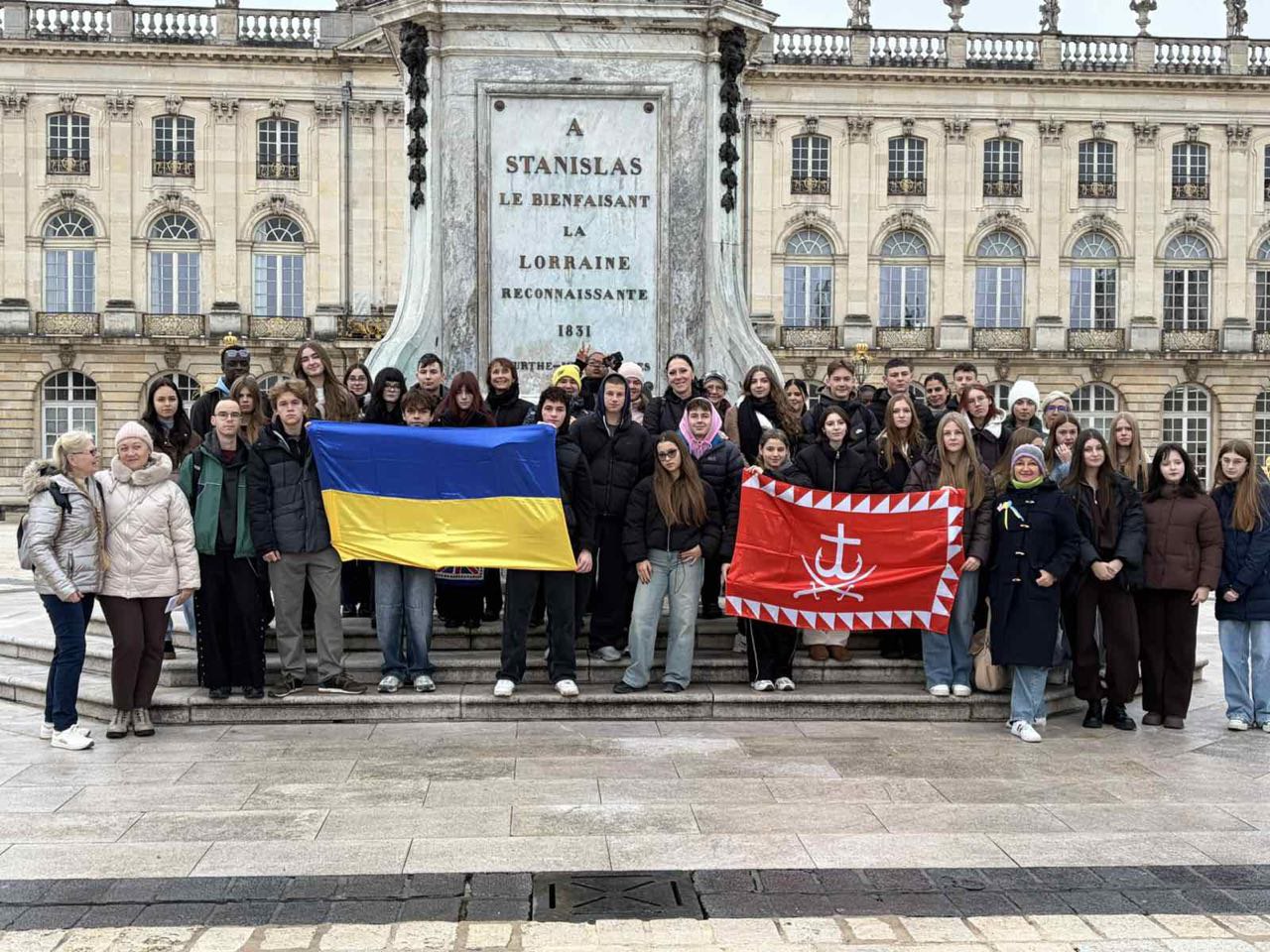 Новини Вінниці / Вінницькі діти Героїв подорожують та відпочивають у Нансі