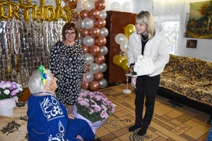 Новини Вінниці / Жителька Стрижавки Марія Бонюк відзначила своє світле 100-річчя