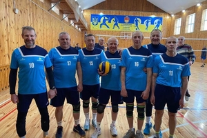 Новини Вінниці / 55+ на майданчику: на Вінниччині ветерани волейболу показали, як грають «досвід і характер»