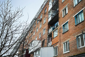 Новини Вінниці / Пожежа у вінницькій п’ятиповерхівці: рятувальники врятували двох дітей