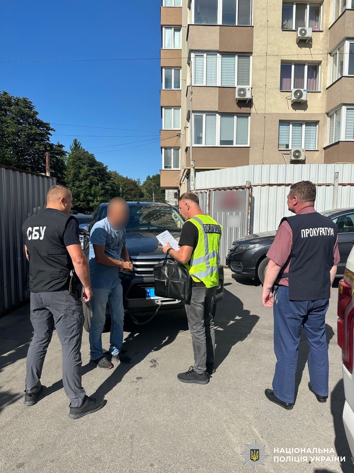 Продавали гуманітарні авто: на Вінниччині судитимуть фігурантів справи / Новости Винницы и области / Інформаційний портал На Париже Новини Вінниці / Продавали гуманітарні авто: на Вінниччині судитимуть фігурантів справи