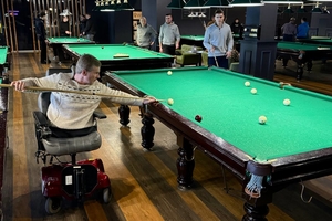 Новости Винницы и области / Більярд, спокій і підтримка одне одного: у Вінниці відбулася ще одна зустріч ветеранів / Інформаційний портал На Париже Новини Вінниці / Більярд, спокій і підтримка одне одного: у Вінниці відбулася ще одна зустріч ветеранів