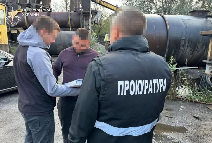 Дорога, яка вартувала мільйон: керівника будівельної компанії та інженера судитимуть за збитки громаді / Новости Винницы и области / Інформаційний портал На Париже Новини Вінниці / Дорога, яка вартувала мільйон: керівника будівельної компанії та інженера судитимуть за збитки громаді