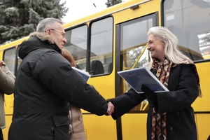 Новини Вінниці / На Вінниччині громадам Тульчинського району передали чотири шкільні автобуси