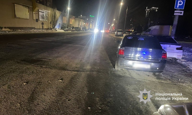 Новини Вінниці / У Вінниці 18-річний водій Opel збив трьох пішоходів на Юності