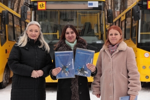 Новини Вінниці / Вінниччина отримала ще 8 нових шкільних автобусів для п’яти громад