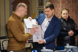 Новини Вінниці / Вінниця передала військовим на східному напрямку 80 FPV-дронів та розвідувальні «Matrice»