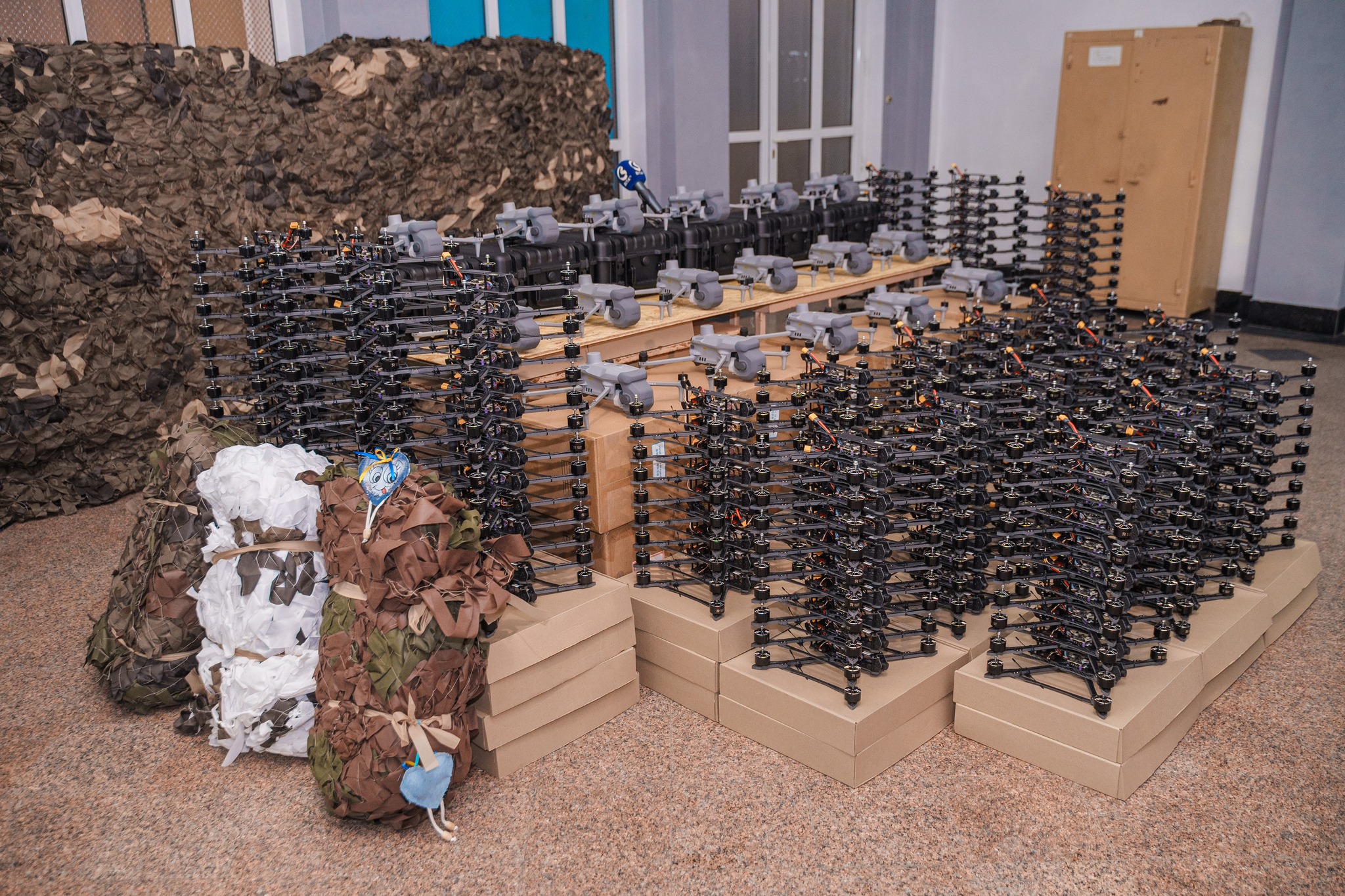 Вінниця посилила фронт: військовим передали сотні FPV-дронів і квадрокоптерів / Новости Винницы и области / Інформаційний портал На Париже Новини Вінниці / Вінниця посилила фронт: військовим передали сотні FPV-дронів і квадрокоптерів