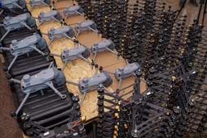 Новости Винницы и области / Вінниця посилила фронт: військовим передали сотні FPV-дронів і квадрокоптерів / Інформаційний портал На Париже Новини Вінниці / Вінниця посилила фронт: військовим передали сотні FPV-дронів і квадрокоптерів