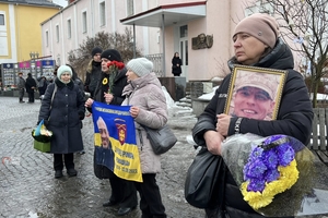Новости Винницы и области / Вінниця вшанувала четверті роковини повномасштабного вторгнення / Інформаційний портал На Париже Новини Вінниці / Вінниця вшанувала четверті роковини повномасштабного вторгнення
