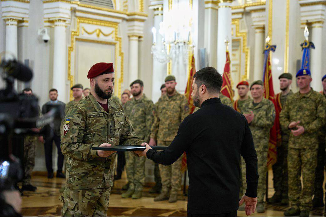 Захисник з Вінниччини Вадим Лоза нагороджений відзнакою «Хрест бойових заслуг» / Новости Винницы и области / Інформаційний портал На Париже Новини Вінниці / Захисник з Вінниччини Вадим Лоза нагороджений відзнакою «Хрест бойових заслуг»