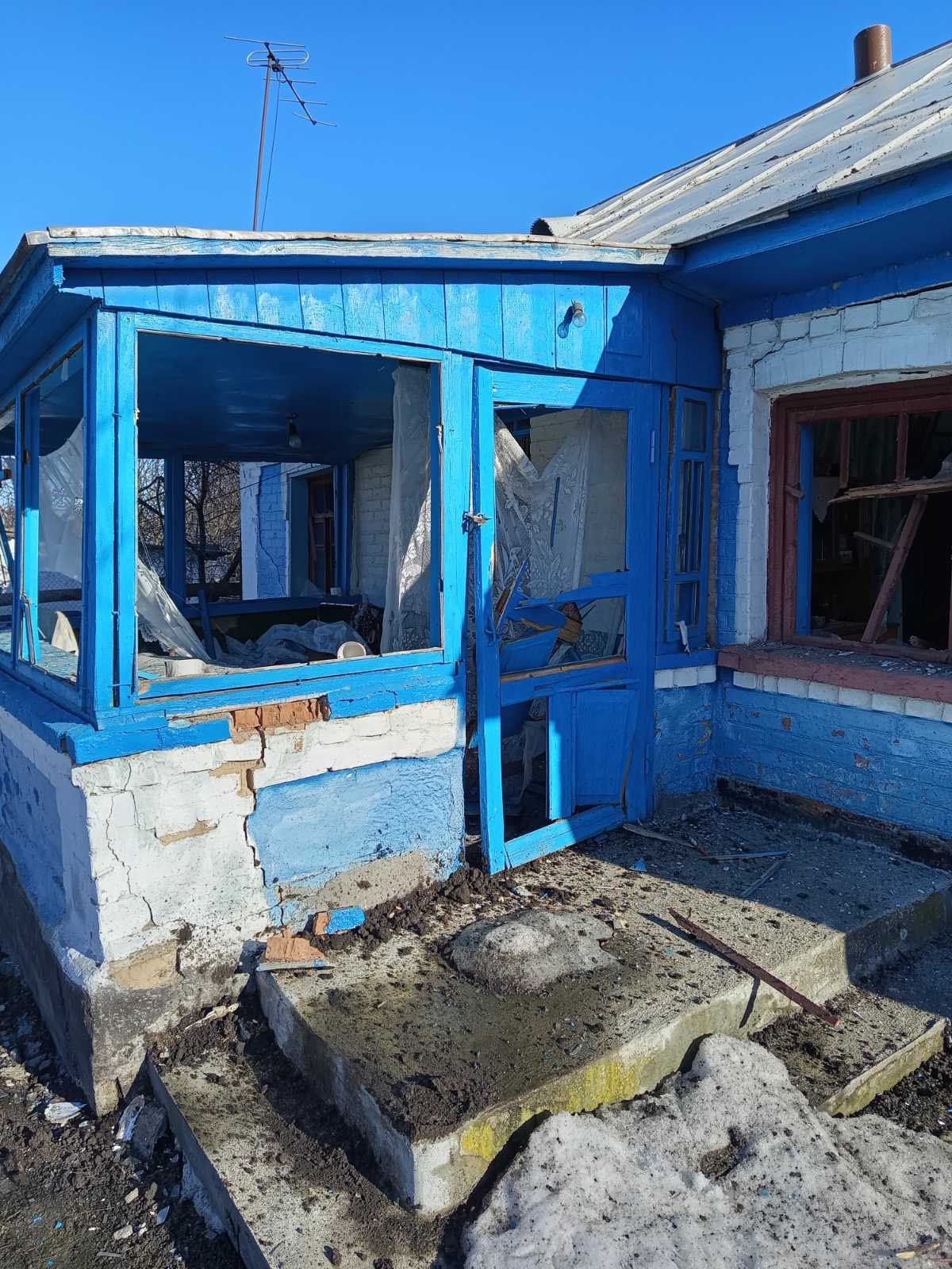 Новини Вінниці / Близько 40 житлових будинків пошкоджено внаслідок ворожого обстрілу на Вінниччині (ВІДЕО)