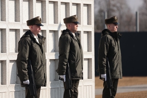 Новини Вінниці / Герої без імен: На Національному меморіальному кладовищі Вінниччина попрощалась з невідомими воїнами