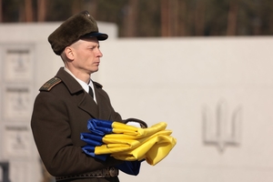 Новини Вінниці / Герої без імен: На Національному меморіальному кладовищі Вінниччина попрощалась з невідомими воїнами