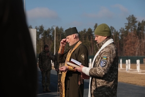 Новини Вінниці / Герої без імен: На Національному меморіальному кладовищі Вінниччина попрощалась з невідомими воїнами