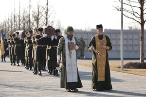Новини Вінниці / Герої без імен: На Національному меморіальному кладовищі Вінниччина попрощалась з невідомими воїнами