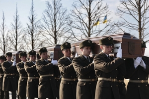 Новини Вінниці / Герої без імен: На Національному меморіальному кладовищі Вінниччина попрощалась з невідомими воїнами