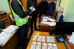 Новини Вінниці / Хабар 40 тисяч за ділянку: посадовцю міської ради на Вінниччині оголосили підозру