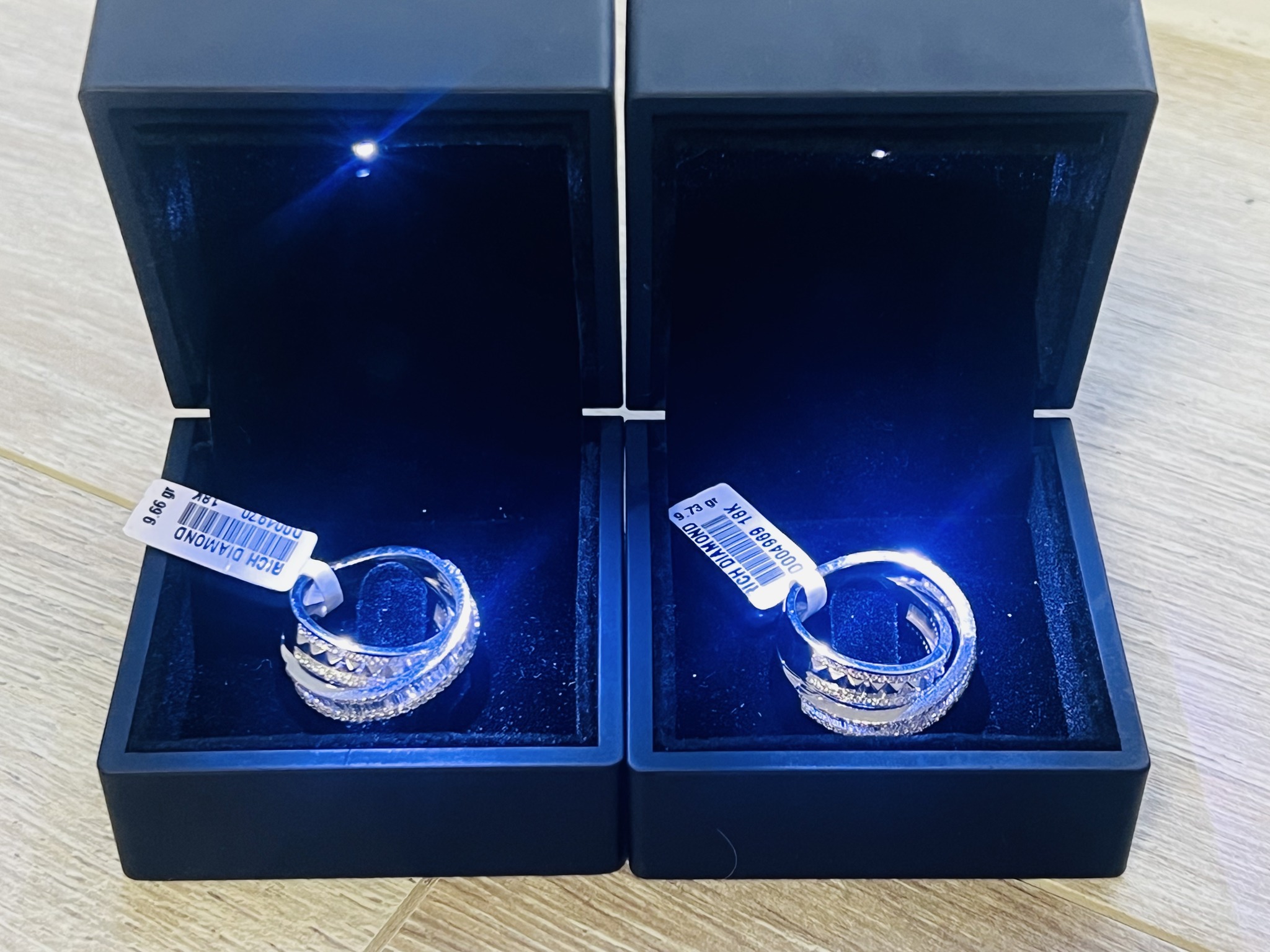 Новини Вінниці / Каблучки за пів мільйона: на Вінниччині митники виявили незадекларовані прикраси (ВІДЕО)