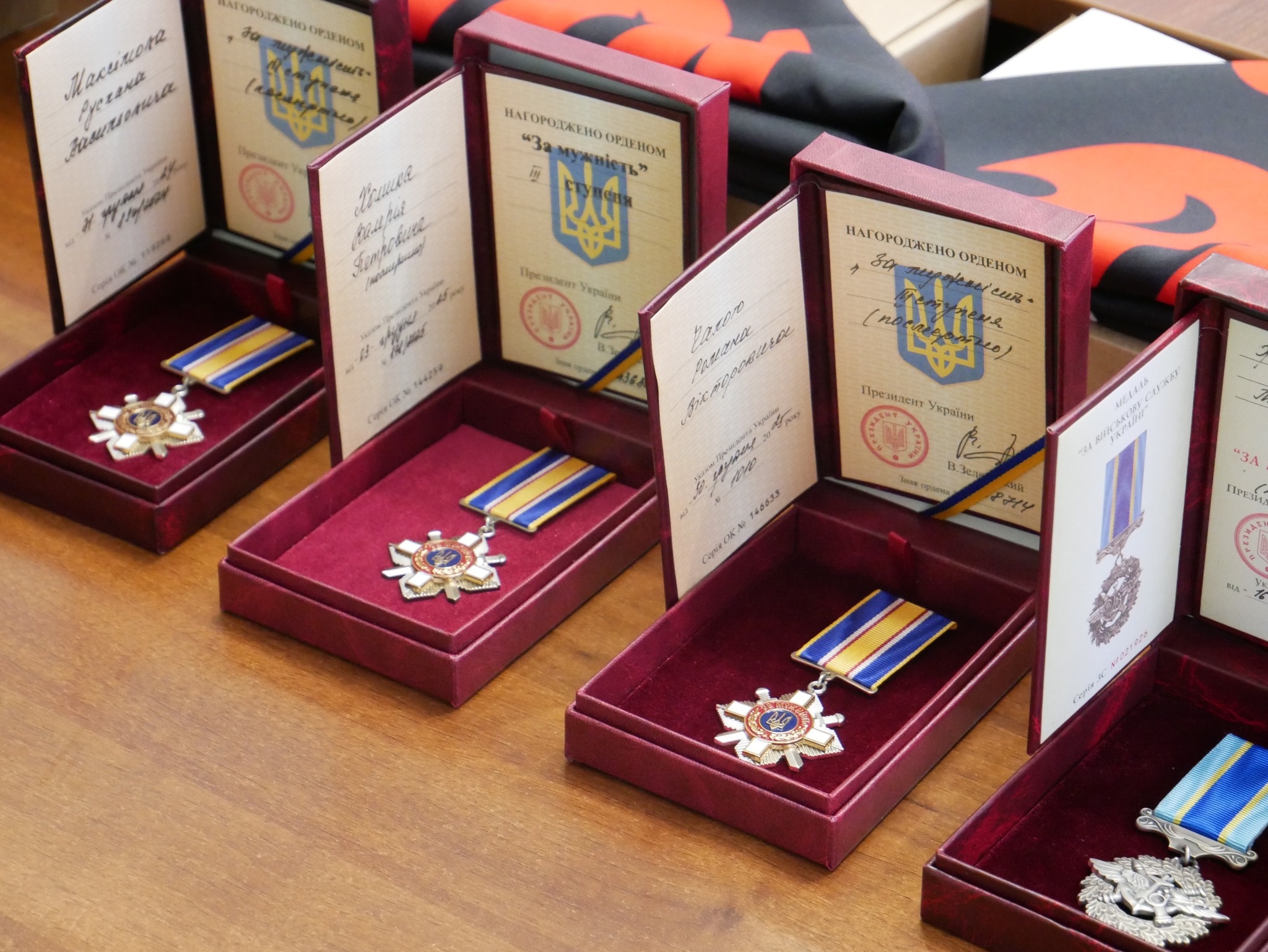 Новини Вінниці / На Вінниччині рідним полеглих захисників України вручили державні нагороди посмертно