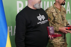 Новини Вінниці / На Вінниччині рідним полеглих захисників України вручили державні нагороди посмертно